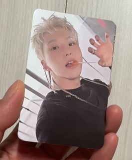 （分類：）位於 。 由 fallin.17 提交（商品編號 1360932789，圖片 1）。簡介： 。