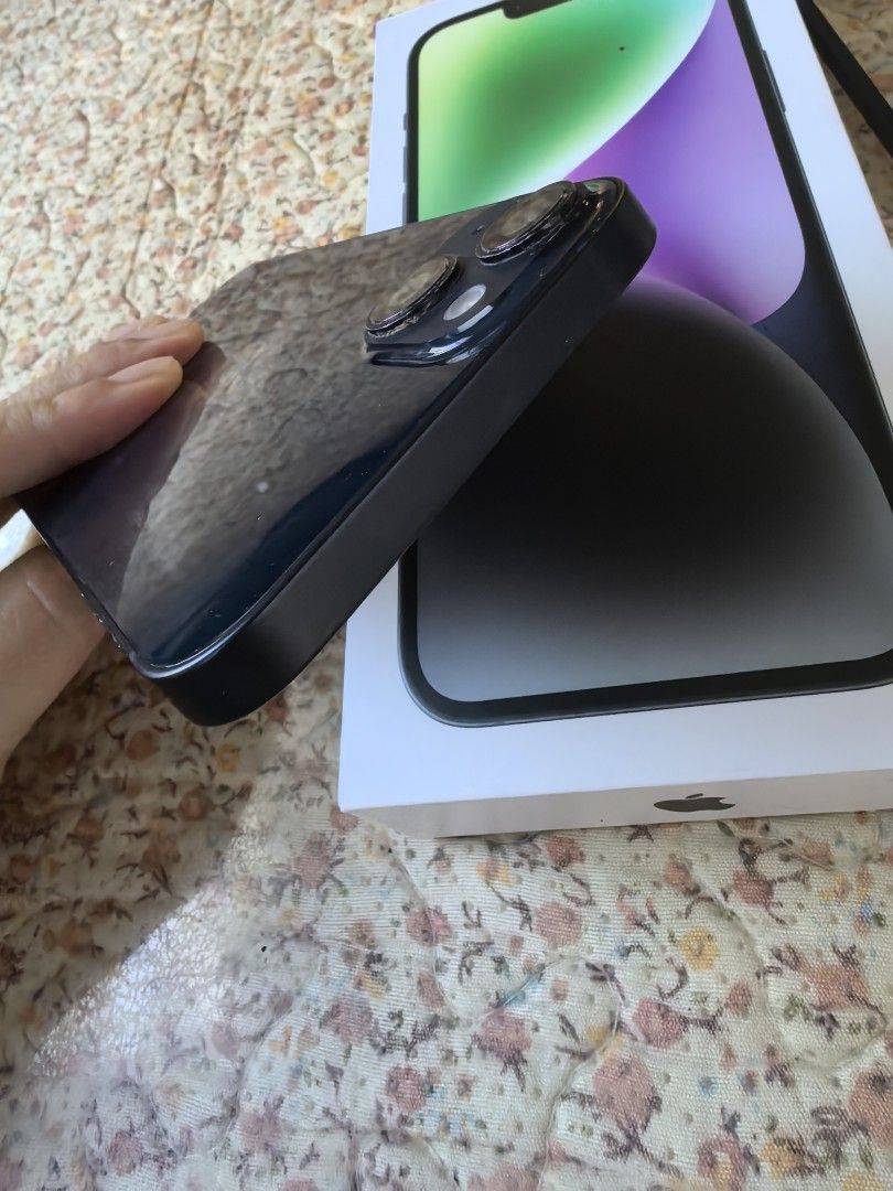 iphone 14 plus (Category: iPhone 14 Series) located in Makati City. Submitted by zozobear (Listing ID 1361037157, Image 3). Description: iphone 14 plus 128g local variant ZP 77℅ BH no repair history face id ok truetone ok 9-10 presentable no screen scratches comes with box same imei and ORIGINAL cable.