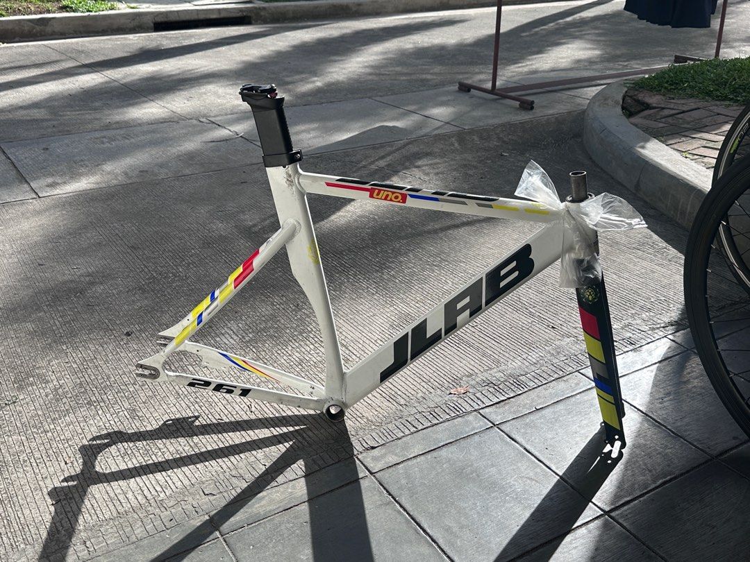 JLAB 261 Fixie Frameset Only (Category: Bicycles) located in Bacolod City. Submitted by zcaii17 (Listing ID 1361027400, Image 1). Description: JLAB 261 Alloy Frameset Size: 52.