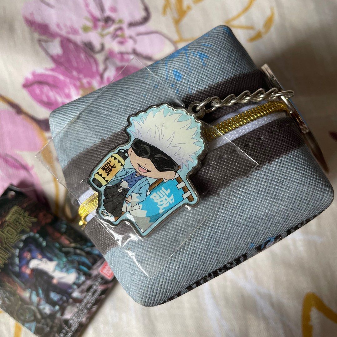 Jujutsu Kaisen: Gojo Satoru Set (Category: J-Wave Merchandise) located in Cavite. Submitted by itsaya_ (Listing ID 1360913414, Image 3). Description: Jujutsu Kaisen: Gojo Satoru Set •Gojo wallet •Gojo metal charm [Sold as a Set only; Fixed price] Mop: Gcash Mod: Ggx/Lalamove.