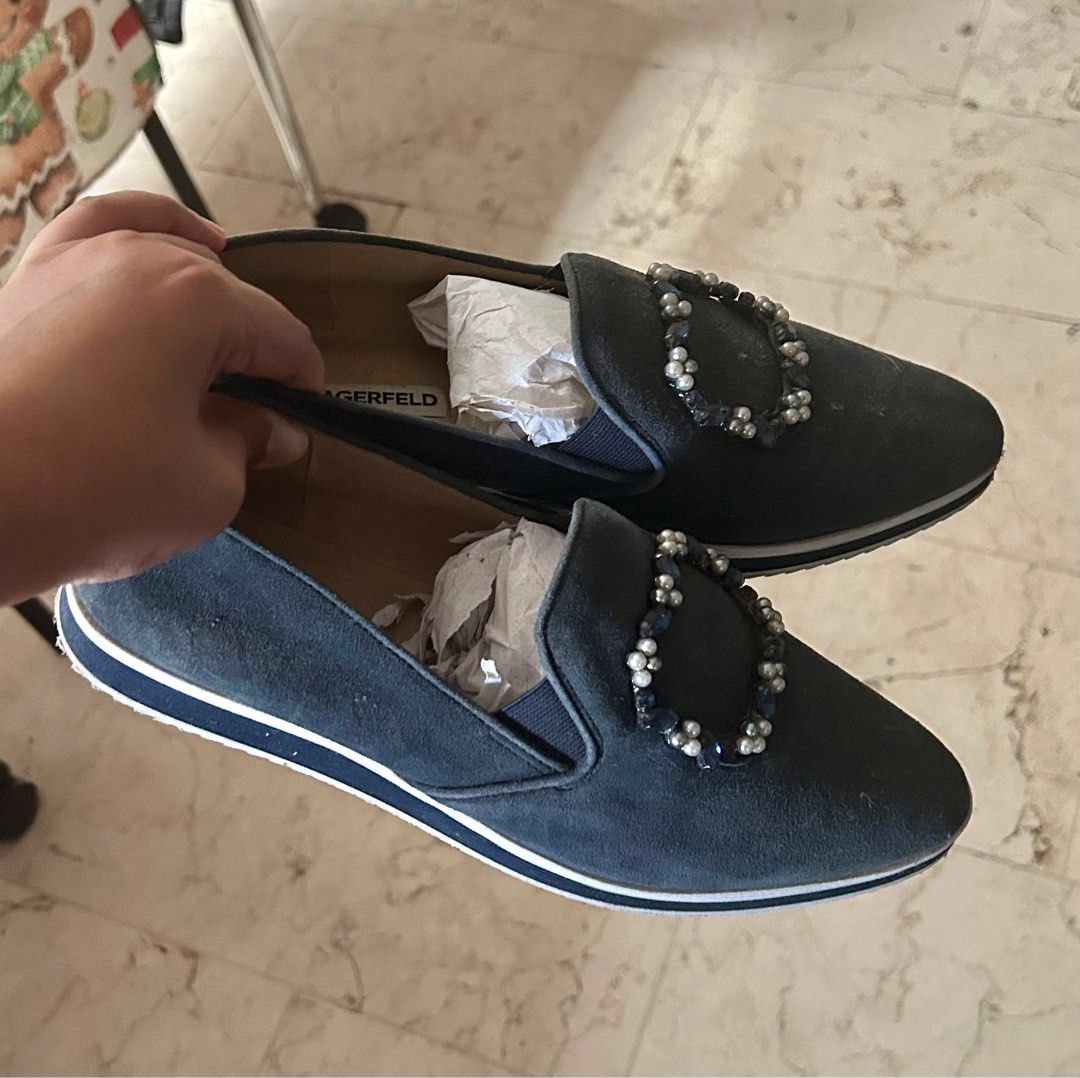 Karl Lagerfeld blue pointed shoes (Category: Flats & Sandals) located in Manila. Submitted by estheregg (Listing ID 1360926634, Image 1). Description: Good as new. Size 10.