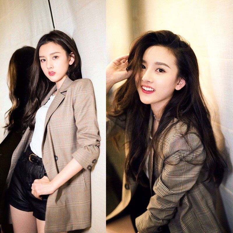 Khaki Plaid Blazer size S-M (Category: Coats, Jackets and Outerwear) located in Quezon City. Submitted by mfn11 (Listing ID 1361029038, Image 2). Description: Unused just washed and stored. Lightweight and pretty!.