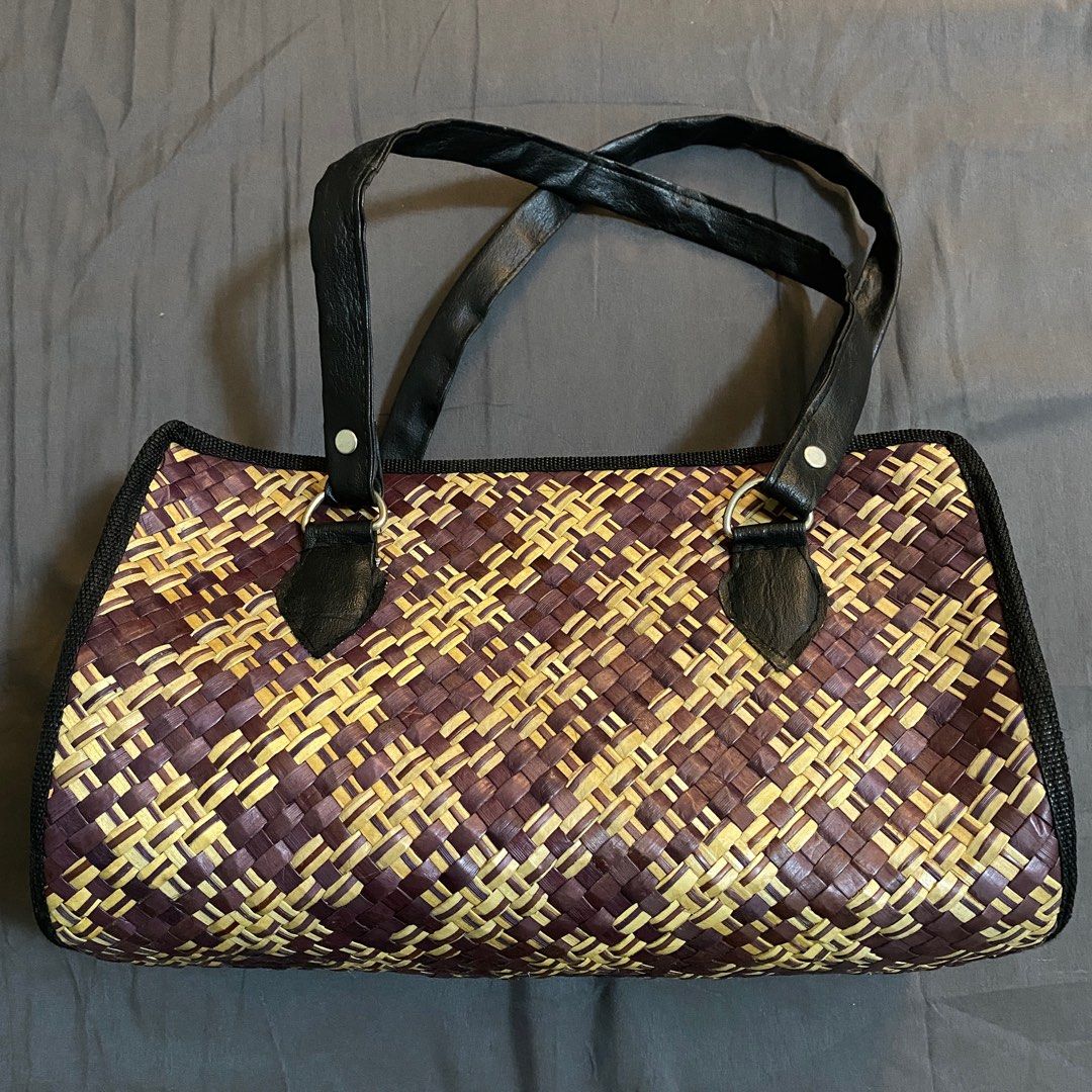 Locally-made Shoulder Bag (Category: Shoulder Bags) located in Rizal. Submitted by TheRetailAddict (Listing ID 1360996469, Image 1). Description: •Very spacious •Has inner compartment for miscellaneous •Worn once •From Ilocos Sur.