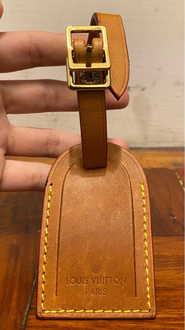 Louis Vuitton Luggage Tag (Category: Luxury Bags & Wallets) located in Muntinlupa City. Submitted by mj.finds (Listing ID 1361002197, Image 1). Description: .