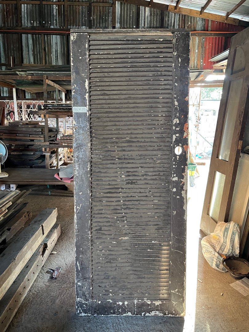 Louver Door (Category: Locks, Doors & Gates) located in Makati City. Submitted by krizzzyy (Listing ID 1360995838, Image 2). Description: Louver Door For Sale Size: 76x190.
