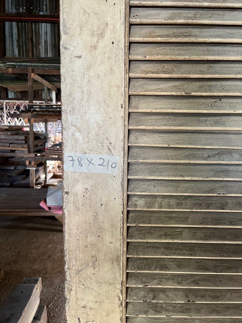 Louver Door (Category: Locks, Doors & Gates) located in Makati City. Submitted by krizzzyy (Listing ID 1360996521, Image 3). Description: For Sale: Louver Door Size: 78x210 CM.