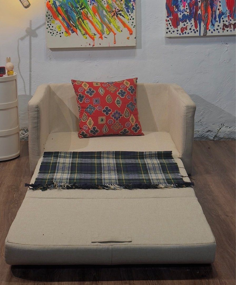Moder Floor Sofa Bed (Category: Sofas) located in Bulacan. Submitted by rock_off.thriftshop.ph (Listing ID 1360916074, Image 3). Description: .