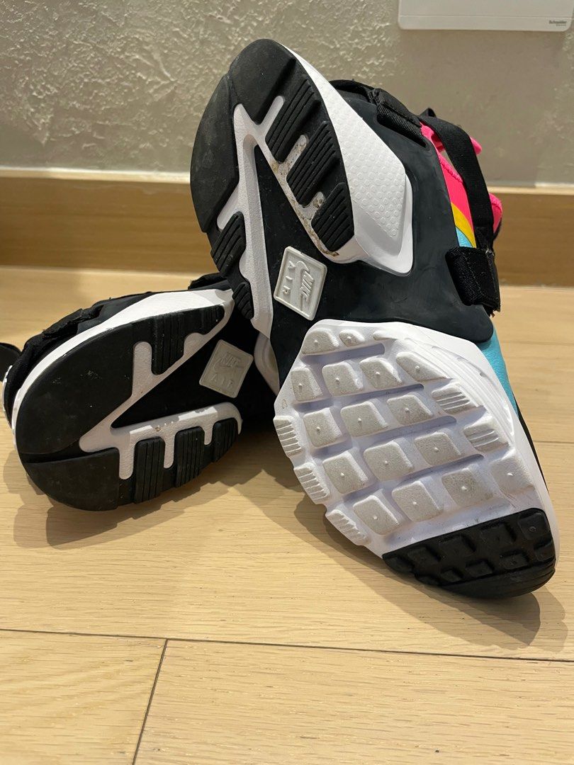Nike ACG （分類：波鞋）位於 Hong Kong。 由 jigsaw118 提交（商品編號 1360950310，圖片 4）。簡介： EUR 37.5 斷捨離，收藏款。仲有其他款式，可參考我另一些拍賣。。