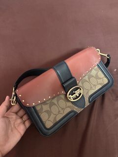 (Category: ) located in . Submitted by tiqstore (Listing ID 1360912952, Image 1). Description: .