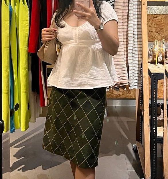Pinterest Midi Skirt (Category: Skirts) located in Quezon City. Submitted by ashcore (Listing ID 1360933520, Image 1). Description: Same Day Deliveries only 😊🫶.