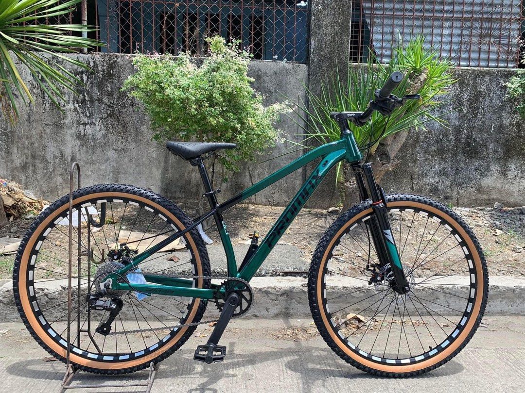 PROMAX PM18 2024 1x9 MECHANICAL (Category: Bicycles) located in Marikina City. Submitted by keionlines85428 (Listing ID 1360928473, Image 1). Description: PROMAX PM18 2024 1x9 MECHANICAL ❗27.5▪️₱6,700 | FREE ASSEMBLE ❗29er▪️₱6,900 | FREE ASSEMBLE Quick Specs: •PROMAX PM18 size (M)(S) Alloy Frame •Internal Cabling •Ragusa Pioneer Alloy Stem •9 Speed (1x9) •Promax Double wall Reflectorized Alloy Rims 27.5 •SKIN WALL Tires •LTW00 A5 Shifter •RD LTW0