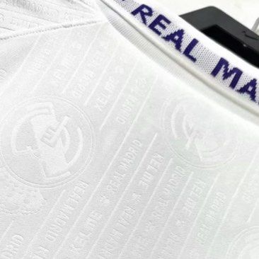 real madrid retro jersey (Category: Tshirts & Polo Shirts) located in Singapore. Submitted by hypetingslol (Listing ID 1360904948, Image 2). Description: pm me for more info.