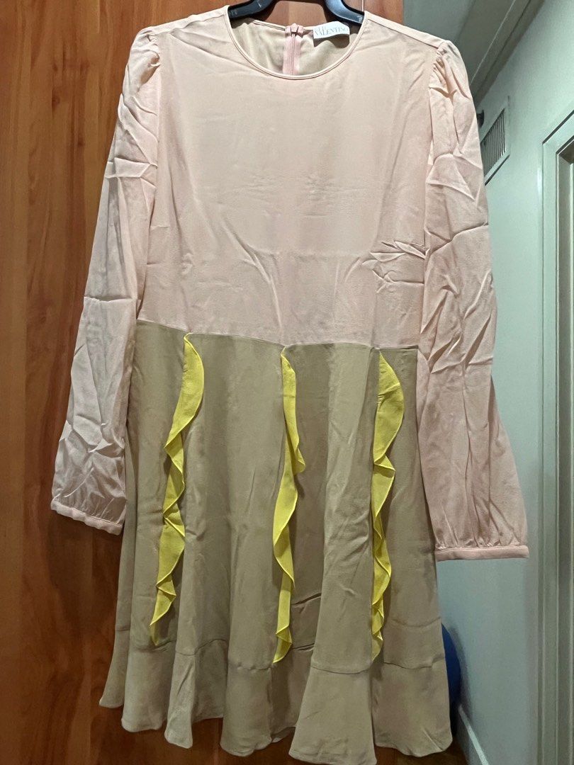 Red Valentino formal dress (Category: Dresses) located in Makati City. Submitted by gapofa (Listing ID 1360855406, Image 1). Description: Super sweet dress for formal occasions like wedding, party. Unworn without tag. Lovely colour combination. Light and breezy fabric.