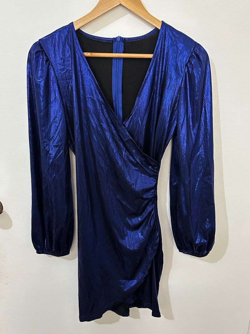 Royal Blue Metallic Mini Dress (Category: Dresses) located in Makati City. Submitted by aamii29 (Listing ID 1360940794, Image 1). Description: Best fits XS-S In good condition.