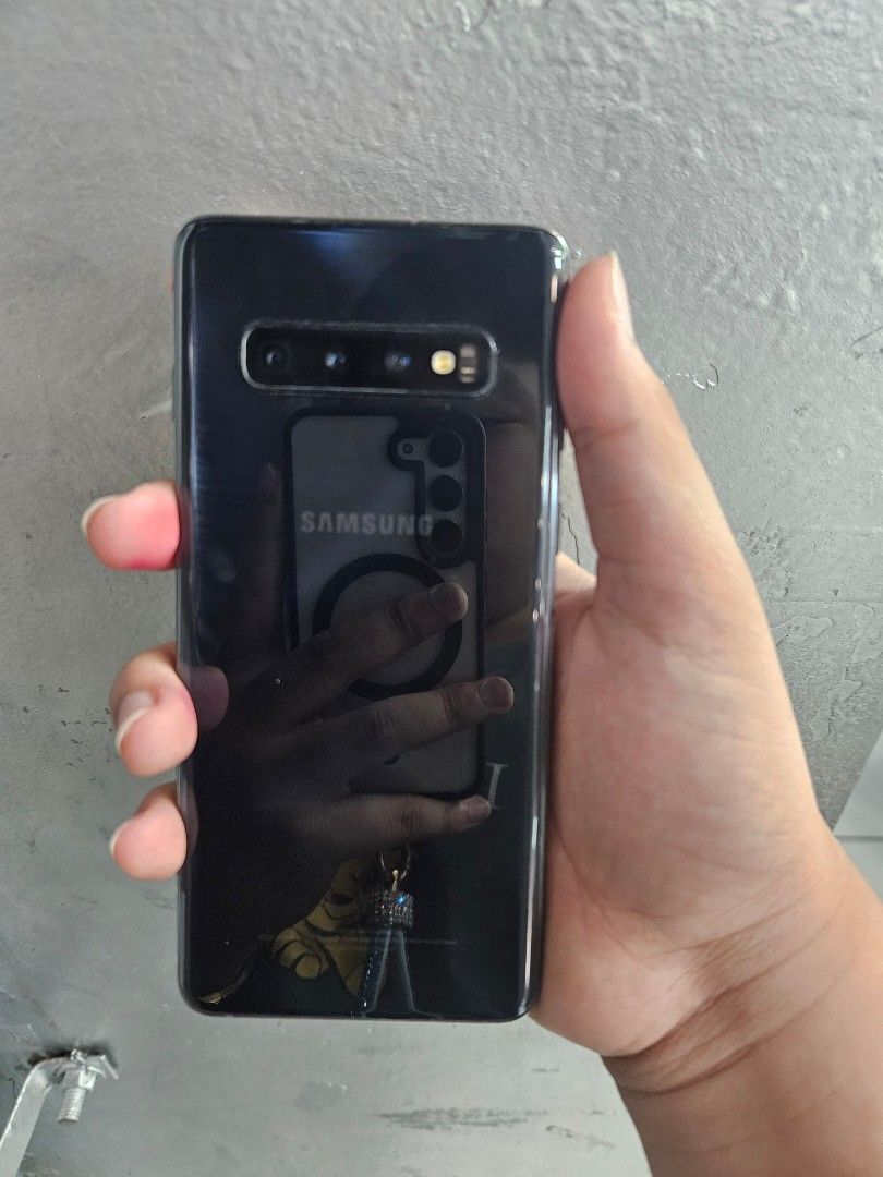Samsung S10 8/128 (Category: Samsung) located in Manila. Submitted by lucky.charm.gadgets (Listing ID 1360946141, Image 2). Description: Samsung S10 8/128gb NTC APPROVED NO REPAIR HISTORY NO HIDDEN ISSUE GOOD FOR GAMING TEST TO SAWA BAGO BAYARAN *SA LOWER PART NA BINILUGAN MAY SOBRANG LI-IT NA CRACK HINDI NAMAN NAKAKA APEKTO SA SMOOTH PERFORMANCE TEST TO SAWA BAGO BAYARAN. MAGBASA KA MUNA BAGO KA MAG REACT ! Buy at your own risk 😊 For fast trans