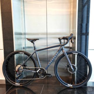 (Category: ) located in . Submitted by pro_bicycle_sg (Listing ID 1360956204, Image 1). Description: .
