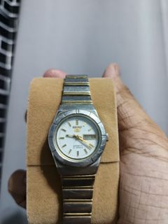 (Category: ) located in . Submitted by gewd_finds (Listing ID 1360927405, Image 1). Description: .
