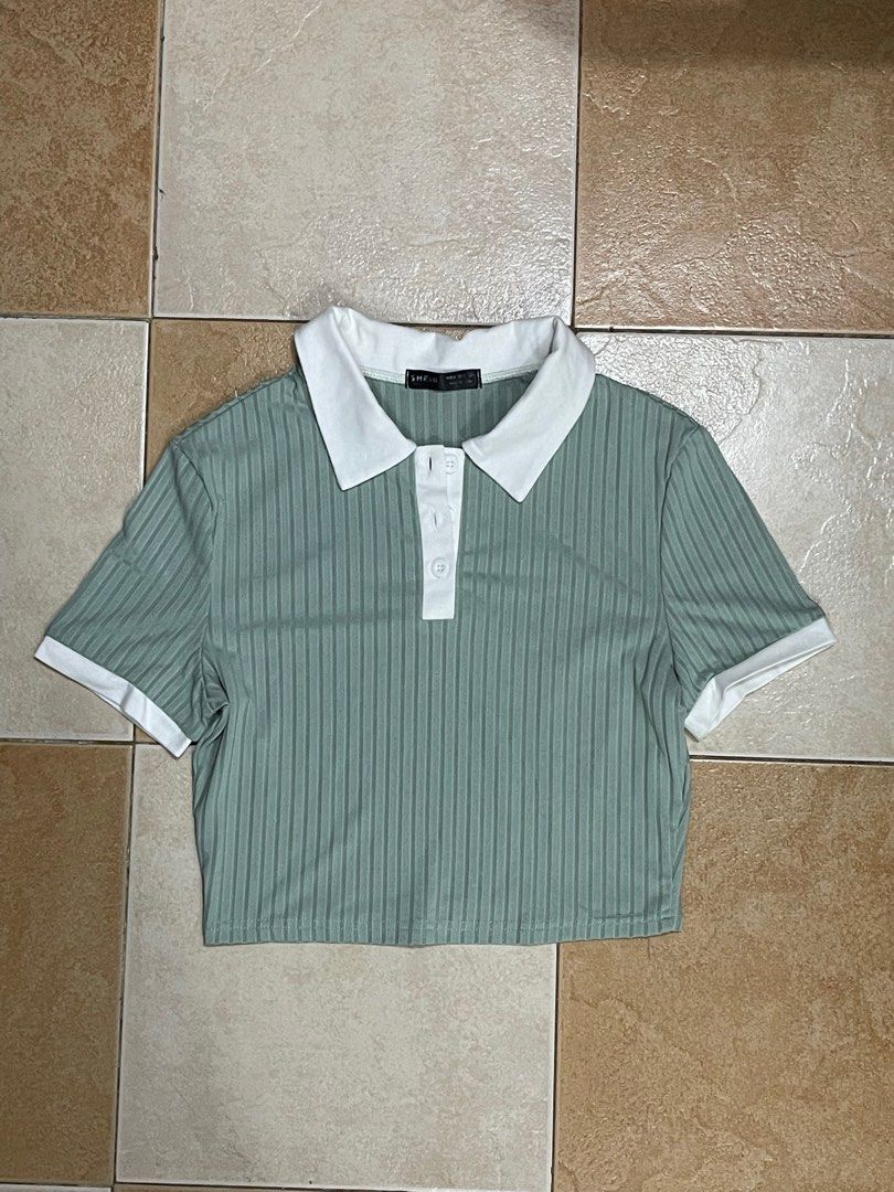 SHEIN crop top (Category: Others Tops) located in Manila. Submitted by k_decluttering (Listing ID 1360939806, Image 2). Description: Size M on tag.