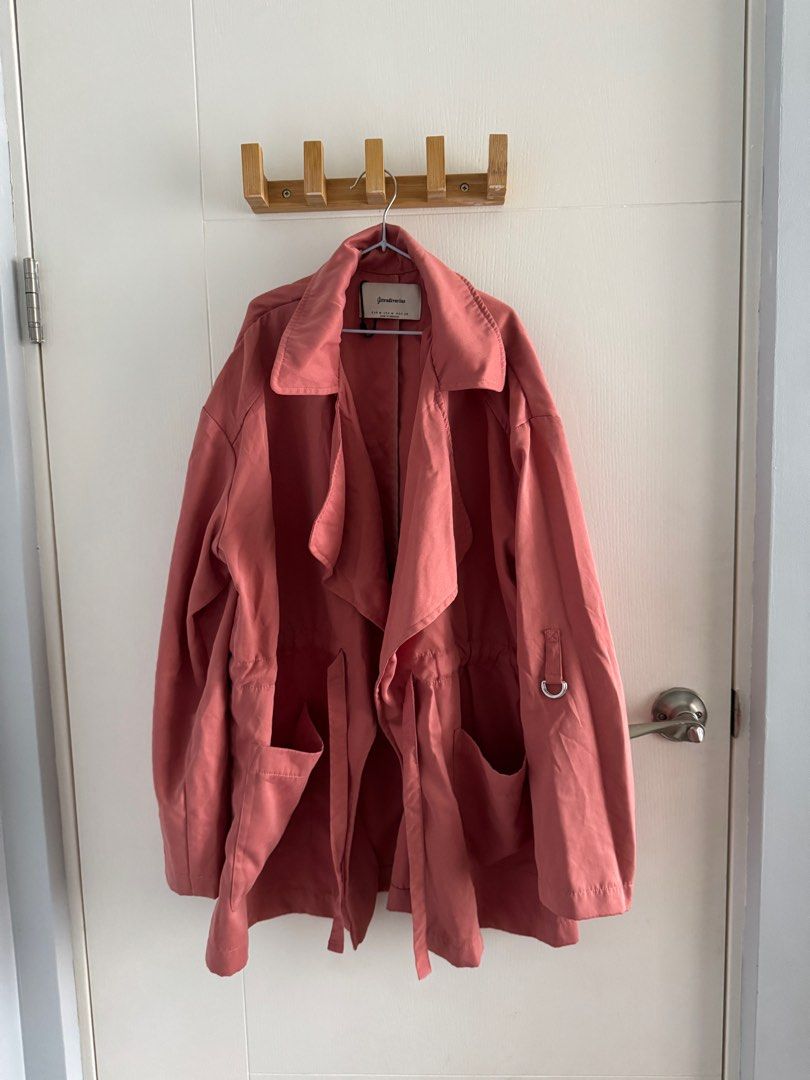 Stradivarius Light Jacket in Pink (M) (Category: Coats, Jackets and Outerwear) located in Mandaluyong City. Submitted by fromfran (Listing ID 1360951458, Image 2). Description: Size: Medium.