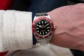 (Category: ) located in . Submitted by watchhunter233 (Listing ID 1360887953, Image 1). Description: .