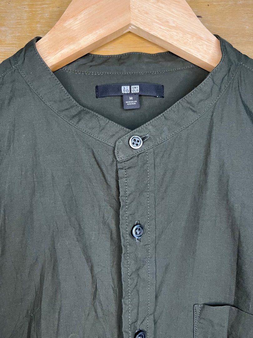 Uniqlo | Polo Buttons Down | Chinese Collar (Category: Formal Shirts) located in Silay City. Submitted by strangefindsph (Listing ID 1360929679, Image 2). Description: Size Medium On Tag 🏷️ Dimes L 28 | W 21 Excellent Condition Color - Battle Green Ship Via JNT Gcash Payment Always Open To Negotiate .