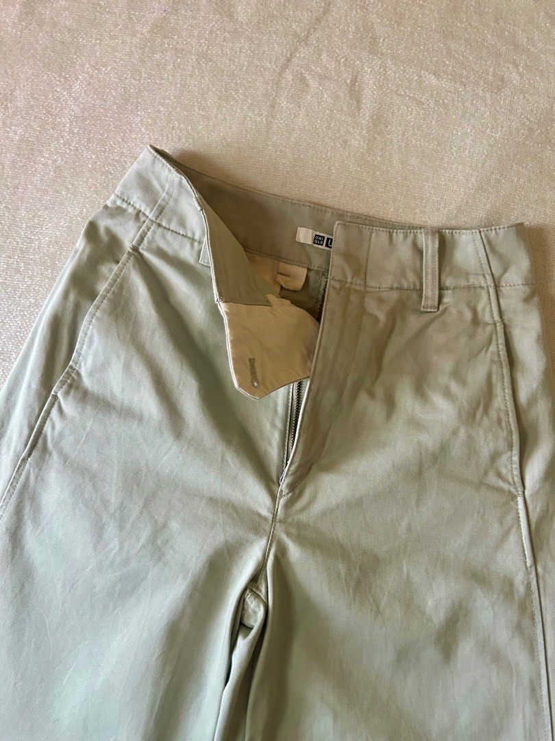 Uniqlo Trousers (Category: Other Bottoms) located in Iloilo. Submitted by hellodindi (Listing ID 1360914759, Image 2). Description: UNIQLO sage green trousers waist: 24-25 length: 38.5 inches super LOVEEE the fit of this one!! 😩.