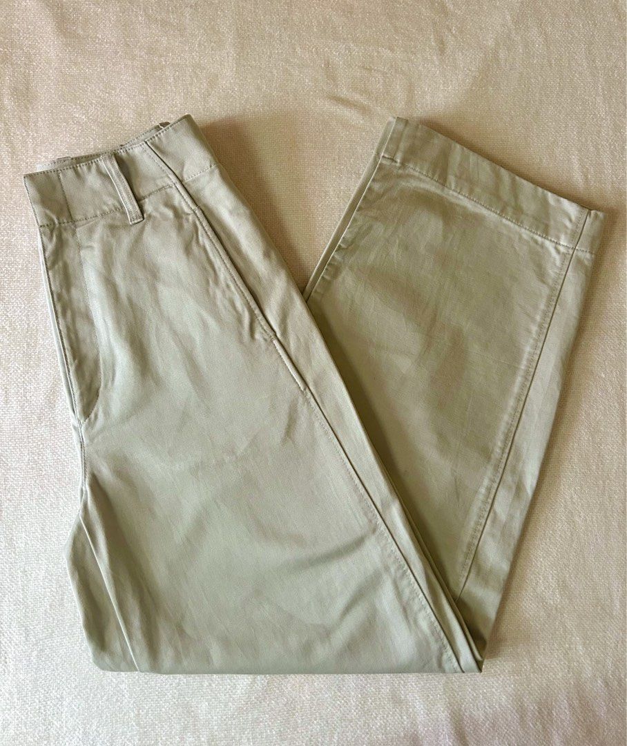 Uniqlo Trousers (Category: Other Bottoms) located in Iloilo. Submitted by hellodindi (Listing ID 1360914759, Image 3). Description: UNIQLO sage green trousers waist: 24-25 length: 38.5 inches super LOVEEE the fit of this one!! 😩.