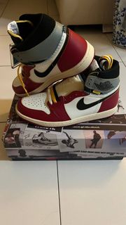(Category: ) located in . Submitted by sneakerbase (Listing ID 1360991082, Image 1). Description: .