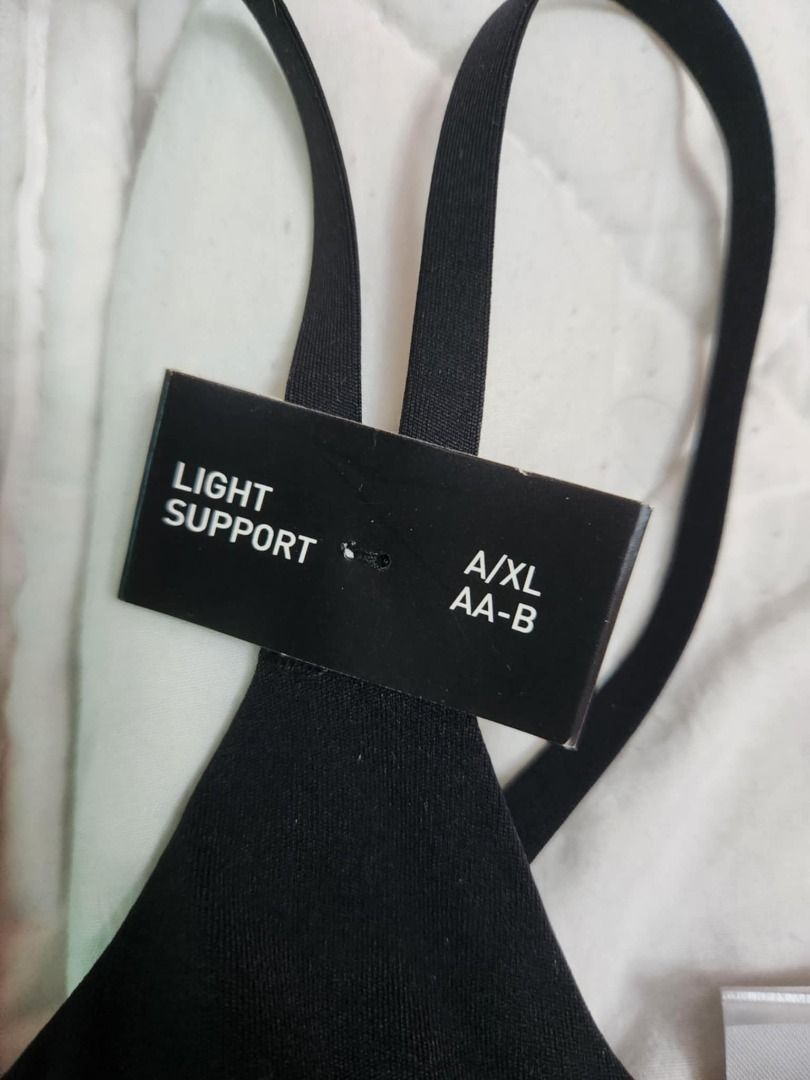 Yoga Studio Luxe Light-Support Bra (Category: Activewear) located in Bacoor. Submitted by arvicius (Listing ID 1360953475, Image 1). Description: RFS: Wrong size. Never worn it kasi I know it's the wrong size Tight fit Strappy back 77% nylon (recycled), 23% elastane Light support Removable padding Elastic bottom band Colour: Black Location: Bacoor, Cavite .