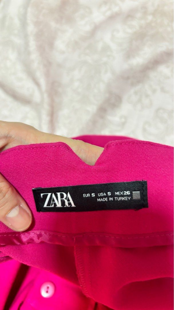 Zara Trousers (Category: Other Bottoms) located in Pasig City. Submitted by cjdlcmp (Listing ID 1360949893, Image 3). Description: Original Zara Trousers Height - 5’2 for reference Waistline - 26-28inches.