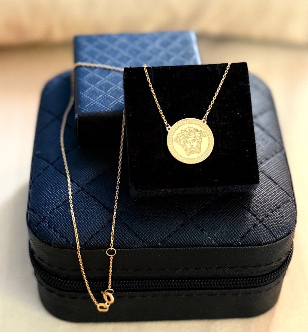 18k Saudi gold centered necklace (Category: Necklaces) located in Iloilo. Submitted by cheenaaa (Listing ID 1356182219, Image 2). Description: 2.6 grams Saudi gold necklace .