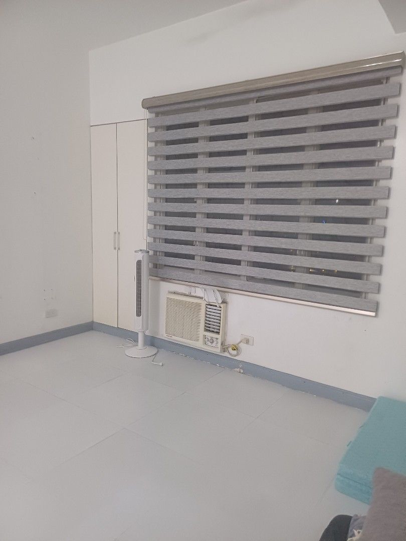 1 Bedroom Unit - For Sale R3000 (Category: Apartments & Condos) located in Valenzuela. Submitted by vangiedadis061177 (Listing ID 1356071426, Image 3). Description: 1 Bedroom For Sale Renaissance Condominium besides The 30th Ayala Malls 92. sm. 1 Bedroom 2 Toilet and Baths Maids Room One Parking Slot 7.5M For viewing kindly call: Vangie Ramos 091******03.