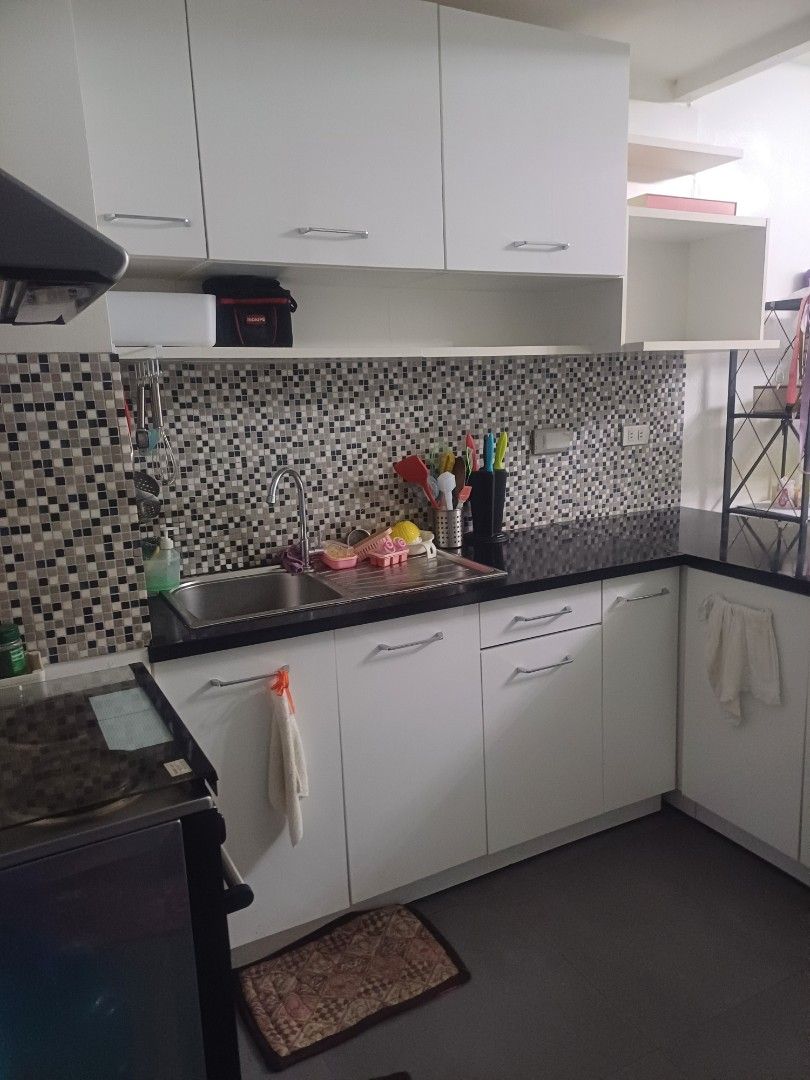 1 Bedroom Unit - For Sale R3000 (Category: Apartments & Condos) located in Valenzuela. Submitted by vangiedadis061177 (Listing ID 1356071426, Image 1). Description: 1 Bedroom For Sale Renaissance Condominium besides The 30th Ayala Malls 92. sm. 1 Bedroom 2 Toilet and Baths Maids Room One Parking Slot 7.5M For viewing kindly call: Vangie Ramos 091******03.
