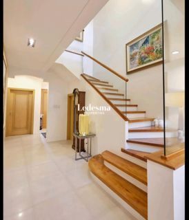 2 storey 3 bedroom 4 garage fully furnished taguig