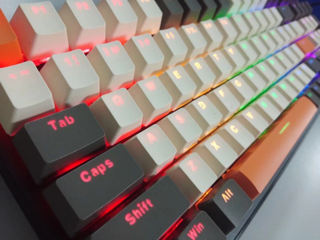 由 wing1c (刊登 ID 1356125953，圖片 7) 提交，位於 Hong Kong 的 Acer OKW214 Plus 全新無線充電版機械鍵盤 茶軸 (類別：電腦鍵盤及相關產品)，說明：全新冇用過 原價買$250, 現減價$220放出 Acer OKW214 Plus (100鍵) 全新無線充電版 機械鍵盤 379.8(L)x132.2(W)x41.5(H) 藍芽2.4G 有線三模 USB接口 20種彩色燈效 茶軸: 辦公遊戲兼可 聲音適中，手感柔和。段落感不明顯，手感柔和適中，不是直上直下的感覺，介於打字和遊戲的中間地帶，辦公遊戲兩相宜。 。