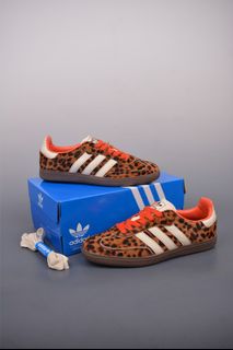(Category: ) located in . Submitted by lovely_shoes (Listing ID 1356079983, Image 1). Description: .