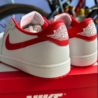(Category: ) located in . Submitted by sneakeraddict_bw (Listing ID 1356114545, Image 1). Description: .