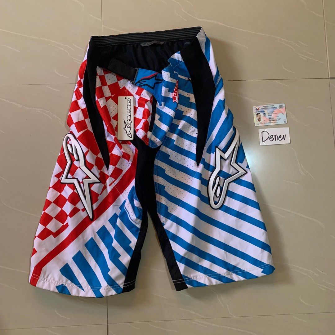 Alphinestar mtb short (Category: Shorts) located in Santo Tomas. Submitted by denev17 (Listing ID 1356056932, Image 1). Description: Alphinestar short Size 32-33 Brandnew 1000 freeship.