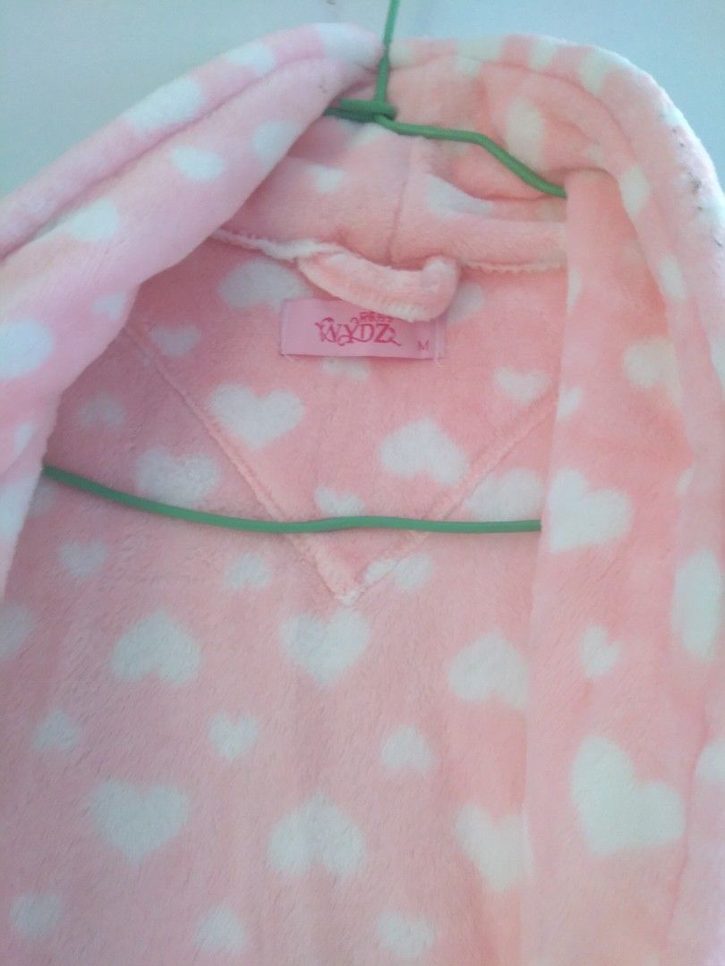 Bathrobe (Category: Undergarments & Loungewear) located in San Pedro. Submitted by vmasia (Listing ID 1356055887, Image 2). Description: Binili sa Taiwan.