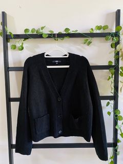 (Category: ) located in . Submitted by closetbyseri (Listing ID 1356105863, Image 1). Description: .