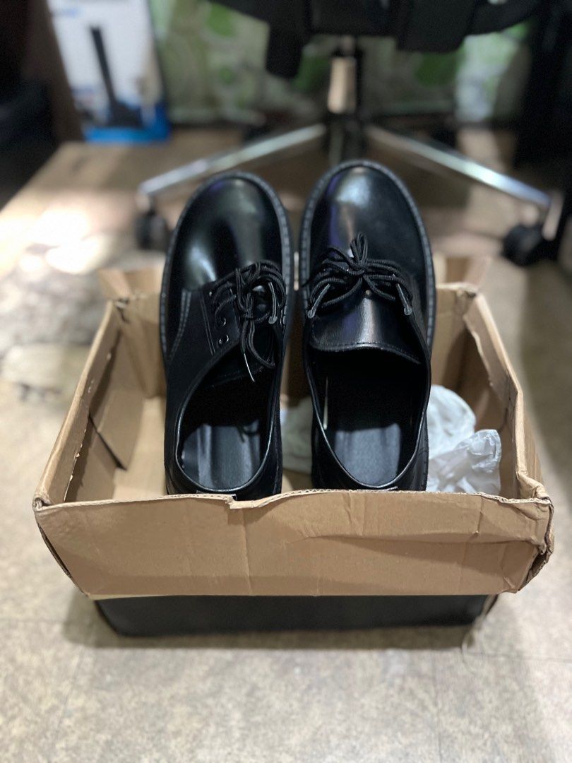 Black Shoes (Category: Dress Shoes) located in Mandaluyong City. Submitted by eldrin (Listing ID 1356096893, Image 1). Description: Formal Black Shoes Bought from Orange App.