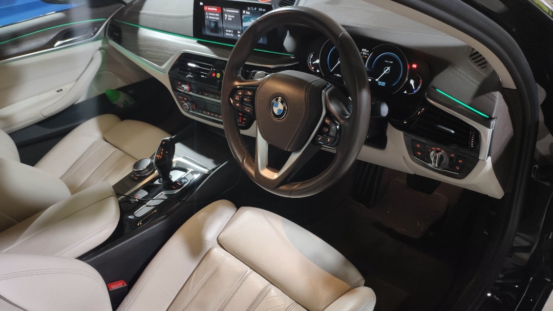 BMW 520i Edition Sport Pro (A)62864837926785114