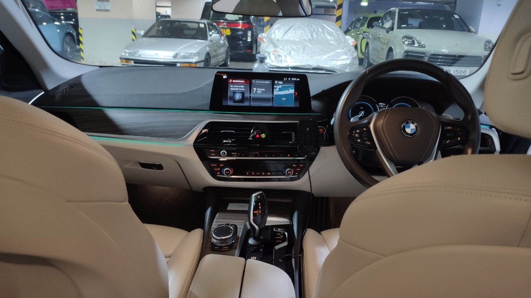 BMW 520i Edition Sport Pro (A)62864837926785112