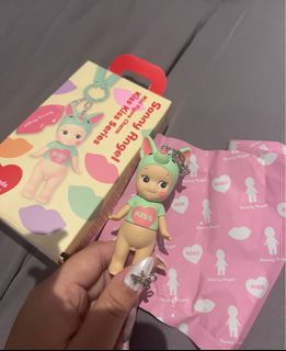 (Category: ) located in . Submitted by chloexchong (Listing ID 1356216153, Image 1). Description: .