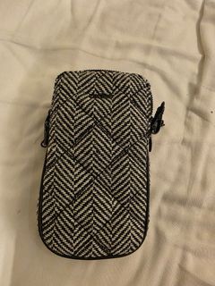 (Category: ) located in . Submitted by evelynntham (Listing ID 1356138978, Image 1). Description: .