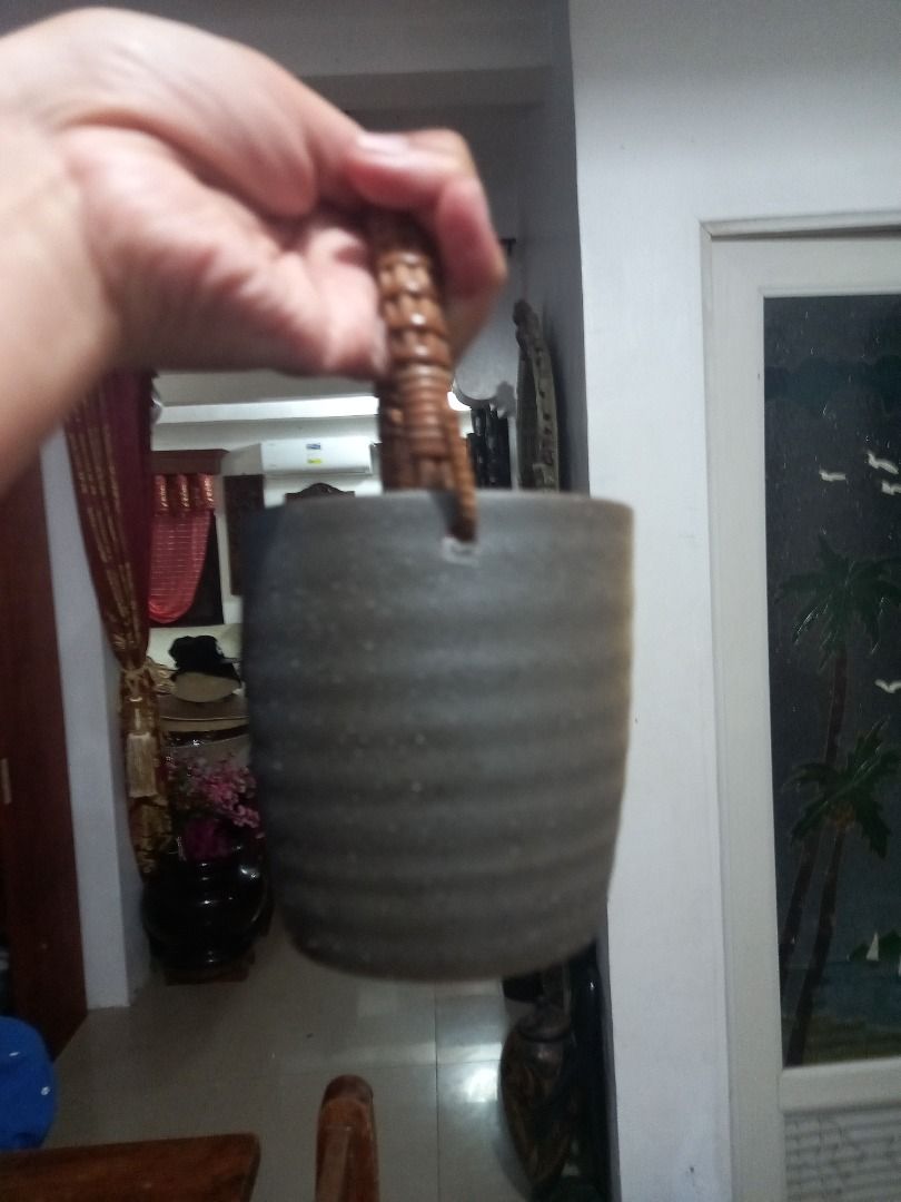 Bucket vase rustic style (Category: Vases & Decorative Bowls) located in General Trias. Submitted by smyls (Listing ID 1356160329, Image 3). Description: Pwedeng ice bucket Not sure po kung clay or stone Rfs: declutting.