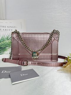 （分類：）位於 。 由 ogluxury 提交（商品編號 1356216700，圖片 1）。簡介： 。