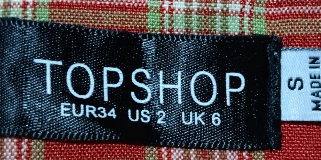 Dress (Category: Dresses) located in Cavite. Submitted by virginiacubero08 (Listing ID 1356105186, Image 3). Description: casual dress small size on tag fit up to medium like new condition.