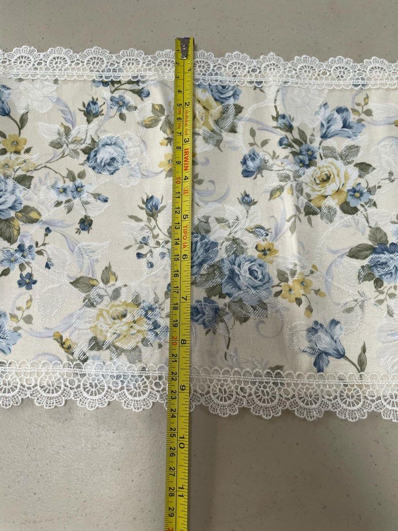 Flowers Table Runner (Category: Table Linen & Textiles) located in Quezon City. Submitted by meggoquingco (Listing ID 1356124990, Image 2). Description: .