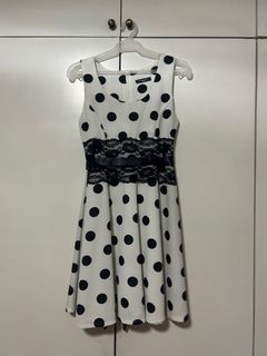 (Category: ) located in . Submitted by CeceClothes (Listing ID 1356074065, Image 1). Description: .